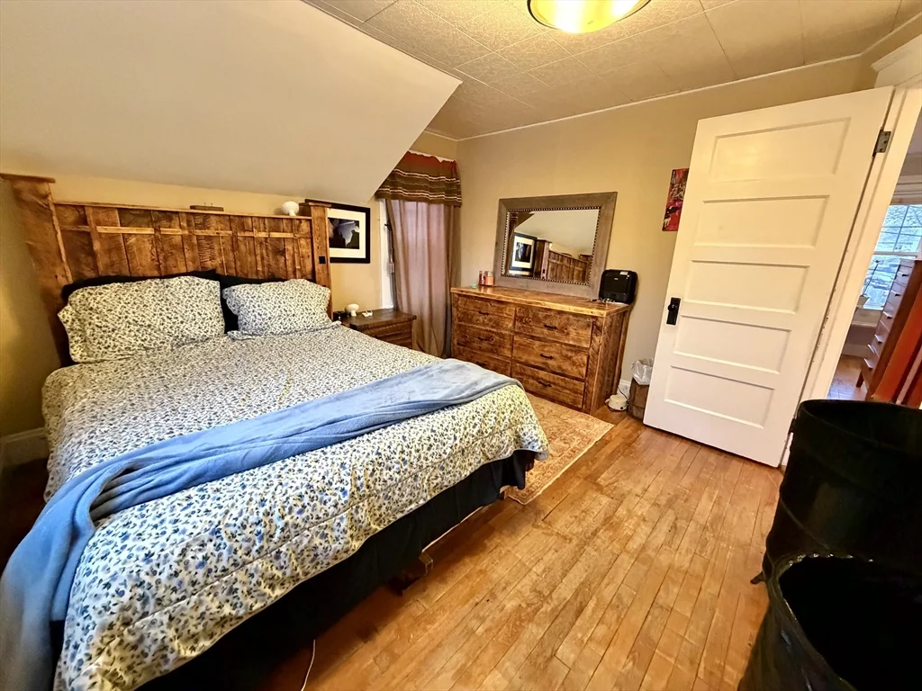3 bed, 2 bath apartment for rent at 157 Riverview Ave Unit FURNISHED, Waltham — photo 24 of 38