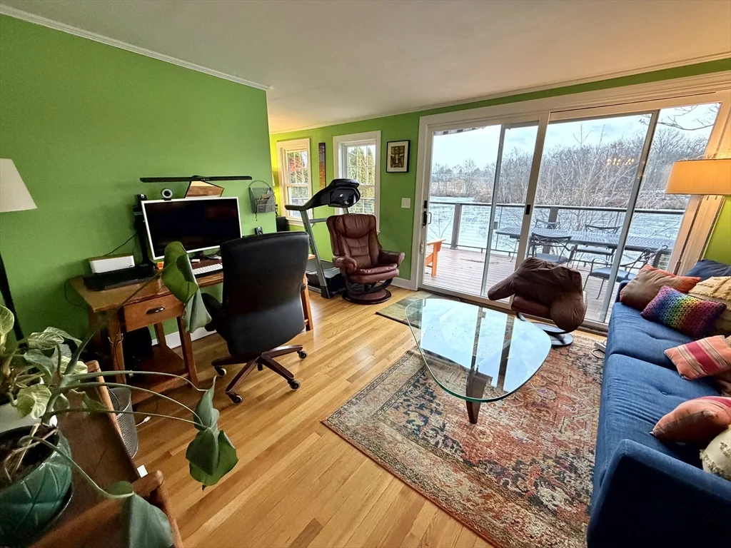 3 bed, 2 bath apartment for rent at 157 Riverview Ave Unit FURNISHED, Waltham — photo 9 of 38