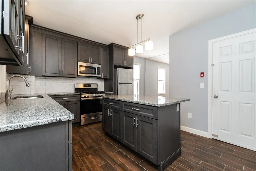 2 bed, 1 bath apartment for rent at 157 Spring Unit 1, Medford — photo 2 of 23