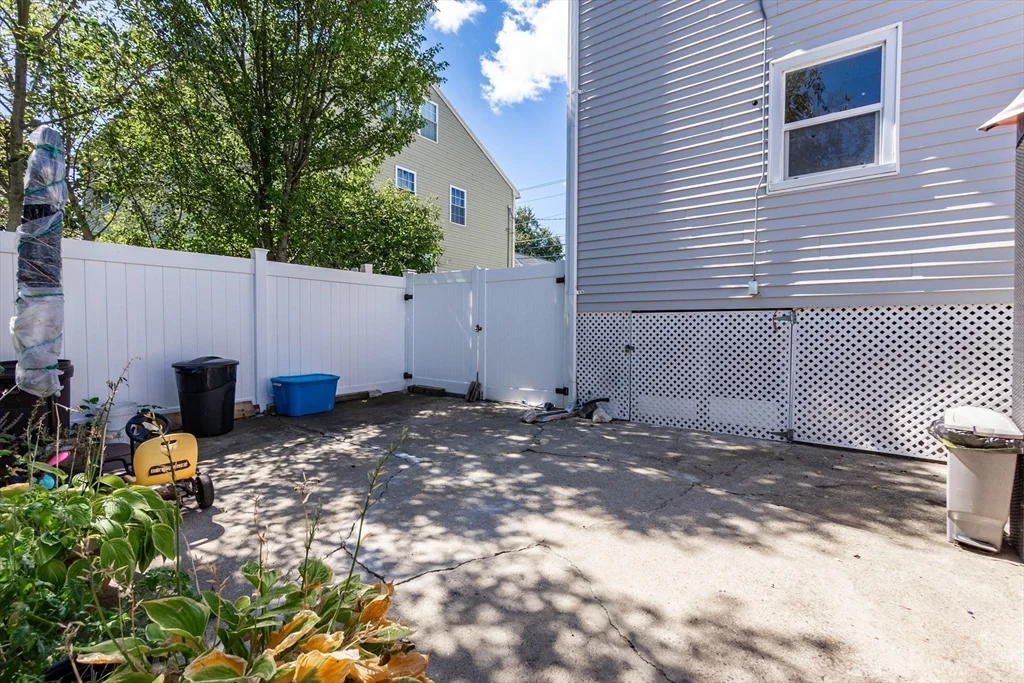 2 bed, 1 bath apartment for rent at 157 Spring Unit 1, Medford — photo 20 of 23