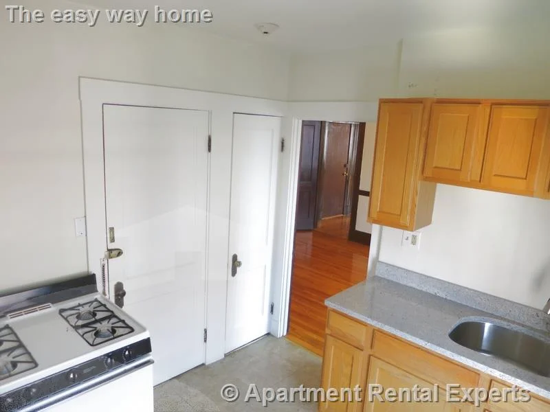 2 bed, 1 bath apartment for rent at 157 Summer St Unit 16F, Spring Hill — photo 4 of 9