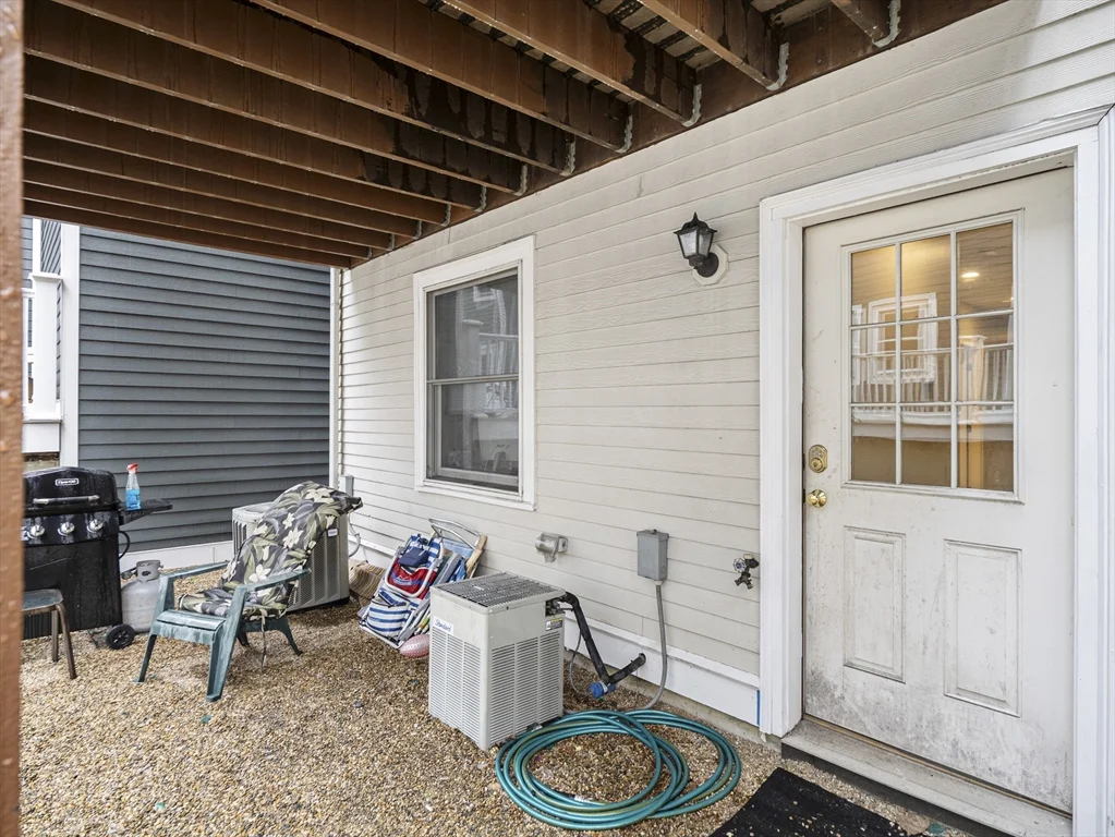 4 bed, 2 bath apartment for rent at 157 West 6th St Unit A, South Boston — photo 33 of 41