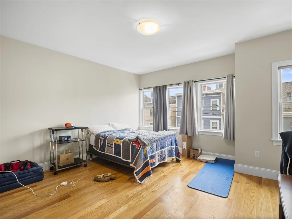 4 bed, 2 bath apartment for rent at 157 West 6th St Unit A, South Boston — photo 8 of 41