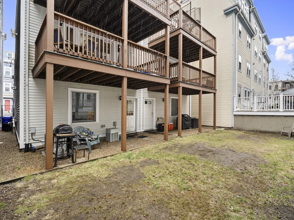 4 bed, 2 bath apartment for rent at 157 West 6th St Unit A, South Boston — photo 40 of 41