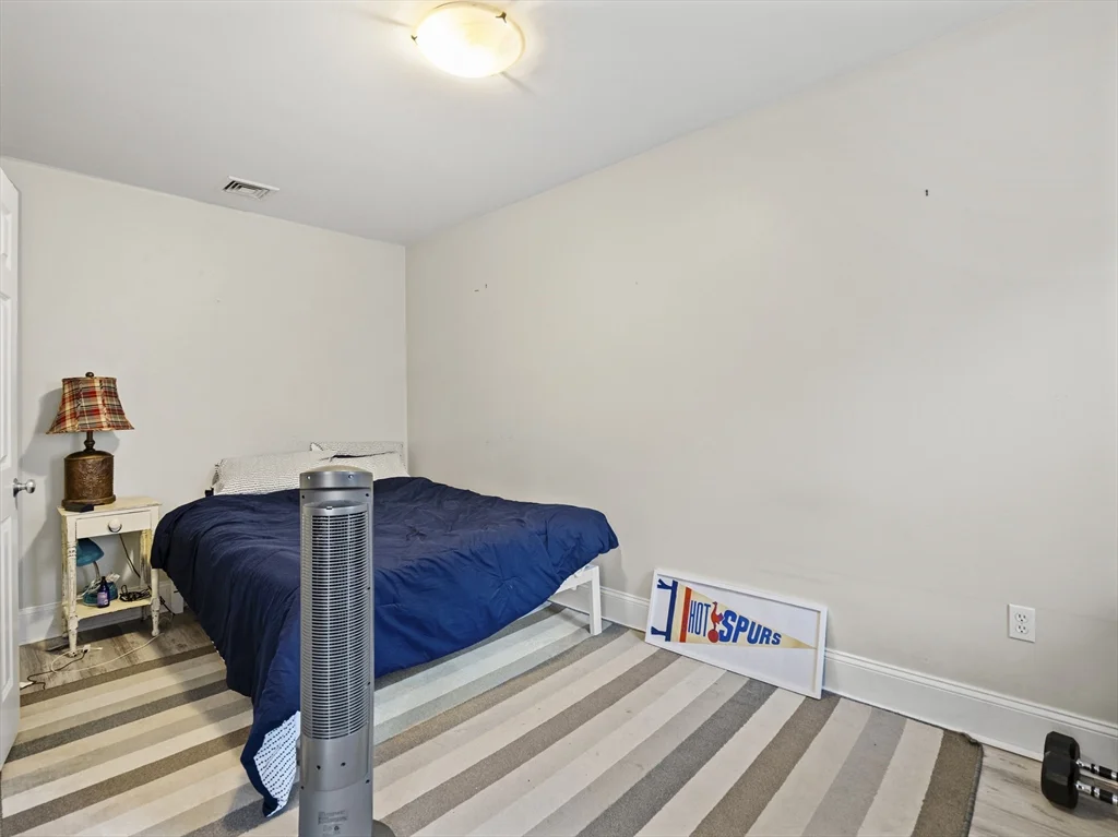 4 bed, 2 bath apartment for rent at 157 West 6th St Unit A, South Boston — photo 26 of 41