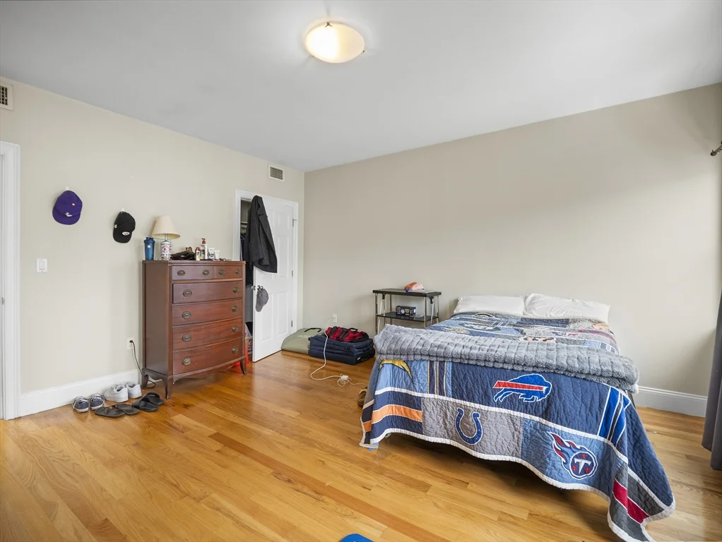4 bed, 2 bath apartment for rent at 157 West 6th St Unit A, South Boston — photo 10 of 41