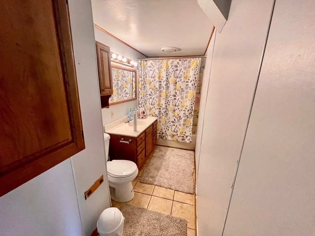 3 bed, 1 bath apartment for rent at 157 Woodland Unit 2, Gardner — photo 5 of 5