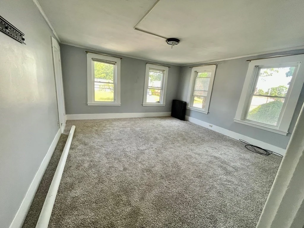 3 bed, 1 bath apartment for rent at 157 Woodland Unit 2, Gardner — photo 3 of 5