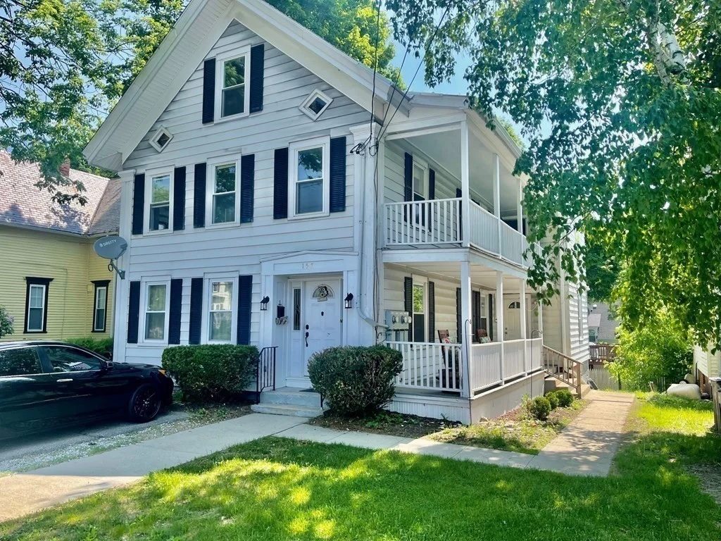 3 bed, 1 bath apartment for rent at 157 Woodland Unit 2, Gardner — photo 1 of 5