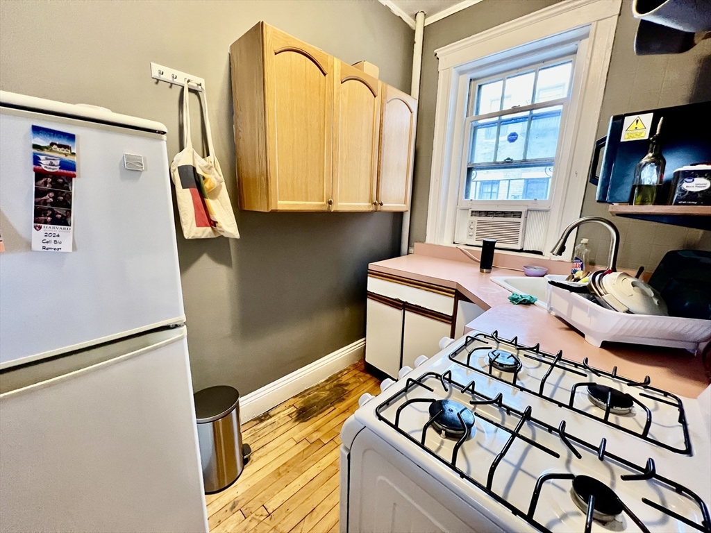 1 bed, 1 bath apartment for rent at 1572 Commonwealth Ave Unit 8, Brighton — photo 7 of 10