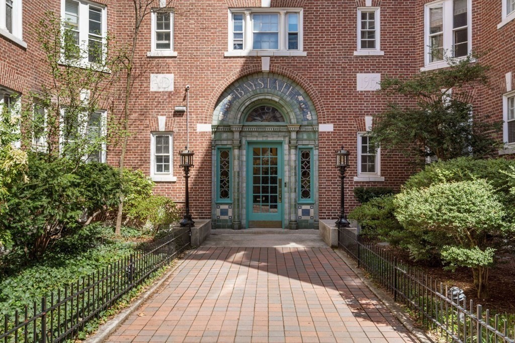 2 bed, 1 bath apartment for rent at 1572 Massachusetts Ave Unit 26, Harvard Square — photo 13 of 15