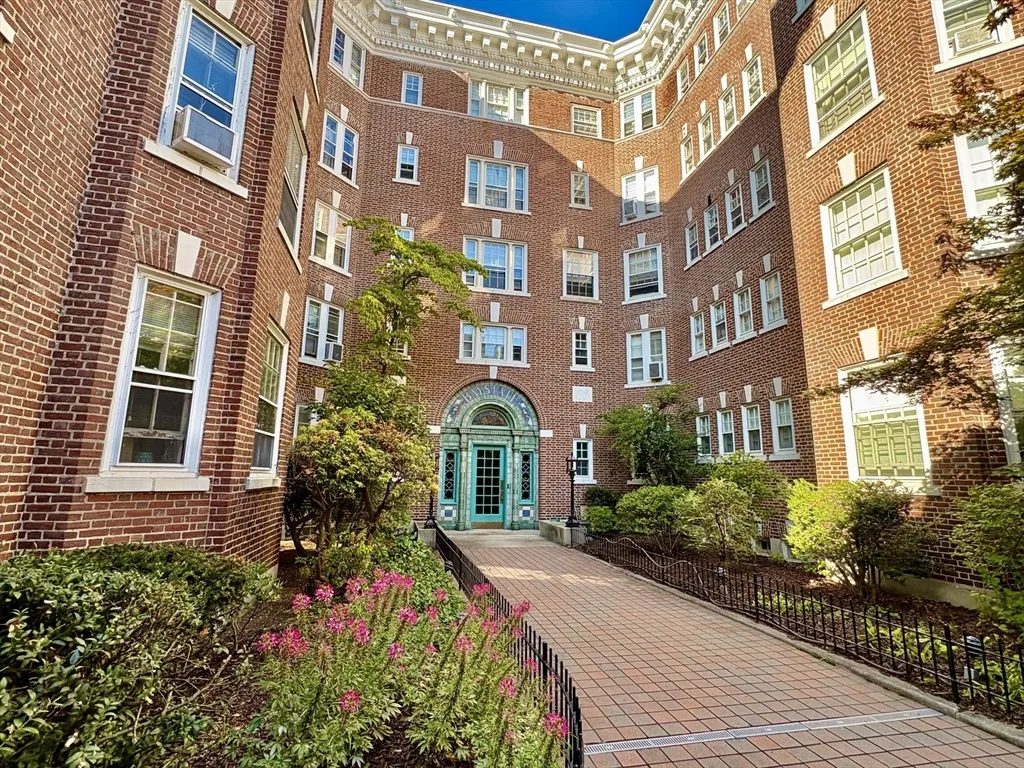 1 bed, 1 bath apartment for rent at 1572 Massachusetts Ave Unit 31, Neighborhood Nine