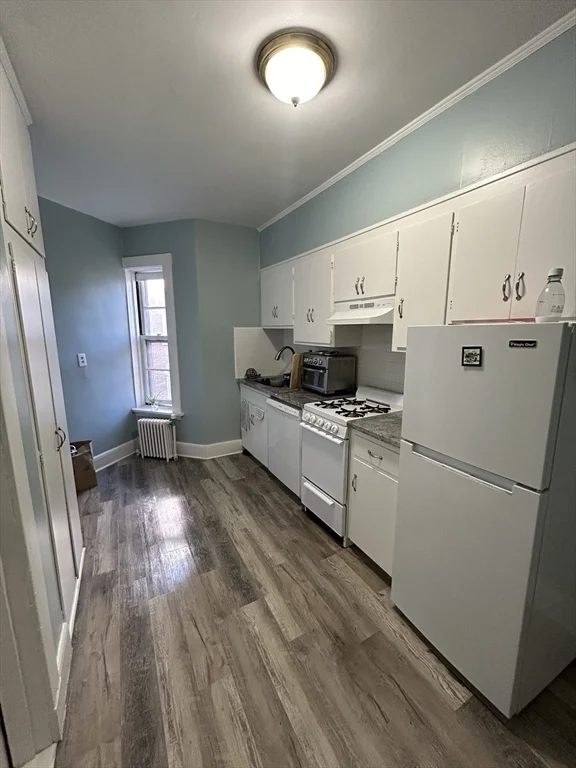 2 bed, 1 bath apartment for rent at 1572 Massachusetts Ave Unit 32, Harvard Square — photo 4 of 12