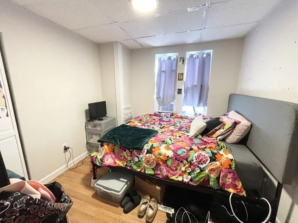 3 bed, 1 bath apartment for rent at 1572 Tremont St Unit 3, Mission Hill — photo 6 of 7