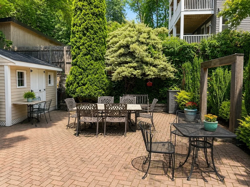 3 bed, 2 bath apartment for rent at 1573 Centre Unit B:Furnished, West Roxbury — photo 11 of 11