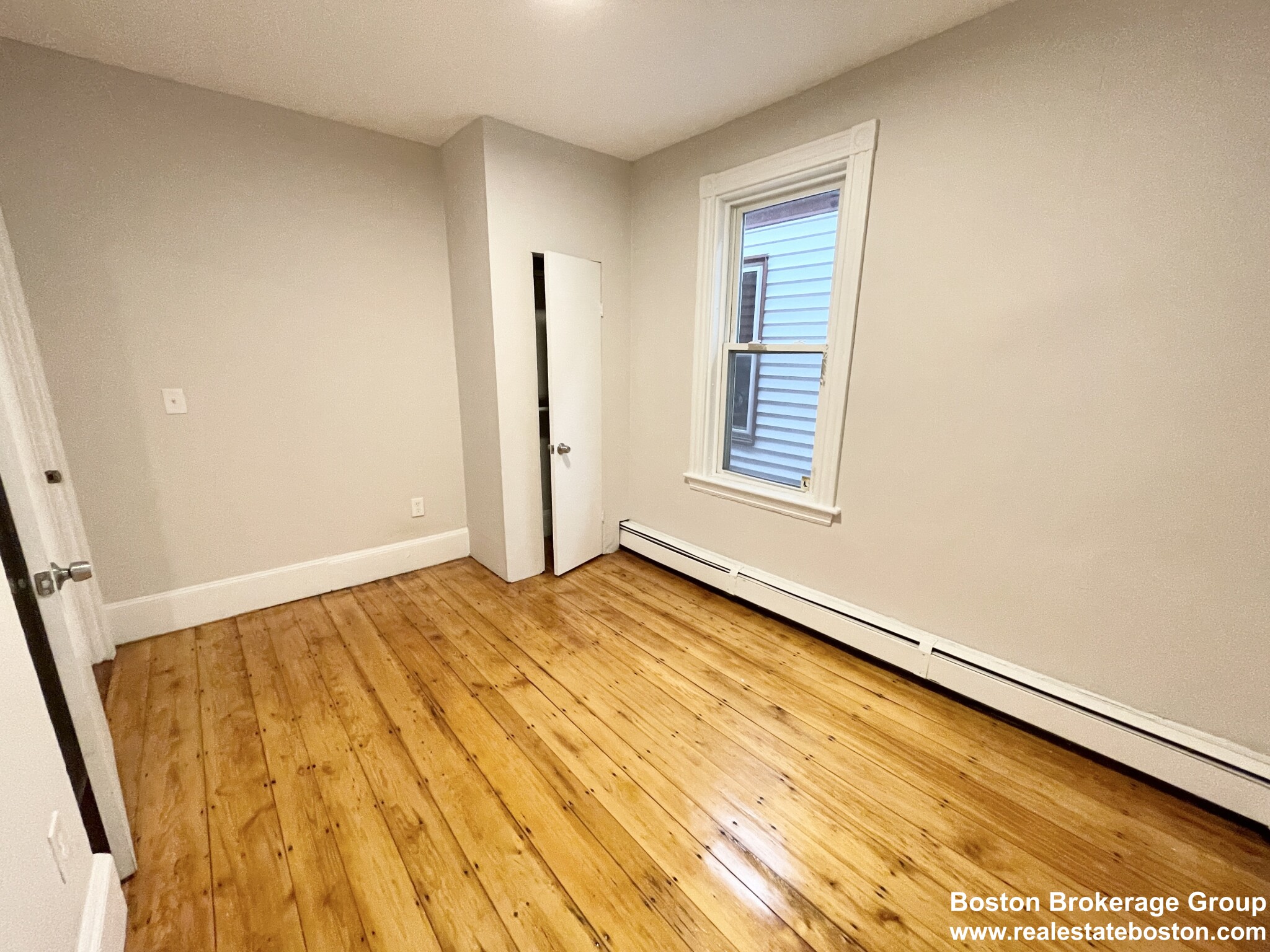 3 bed, 1.5 bath apartment for rent at 1574 Tremont St Unit OL3, Mission Hill — photo 9 of 9
