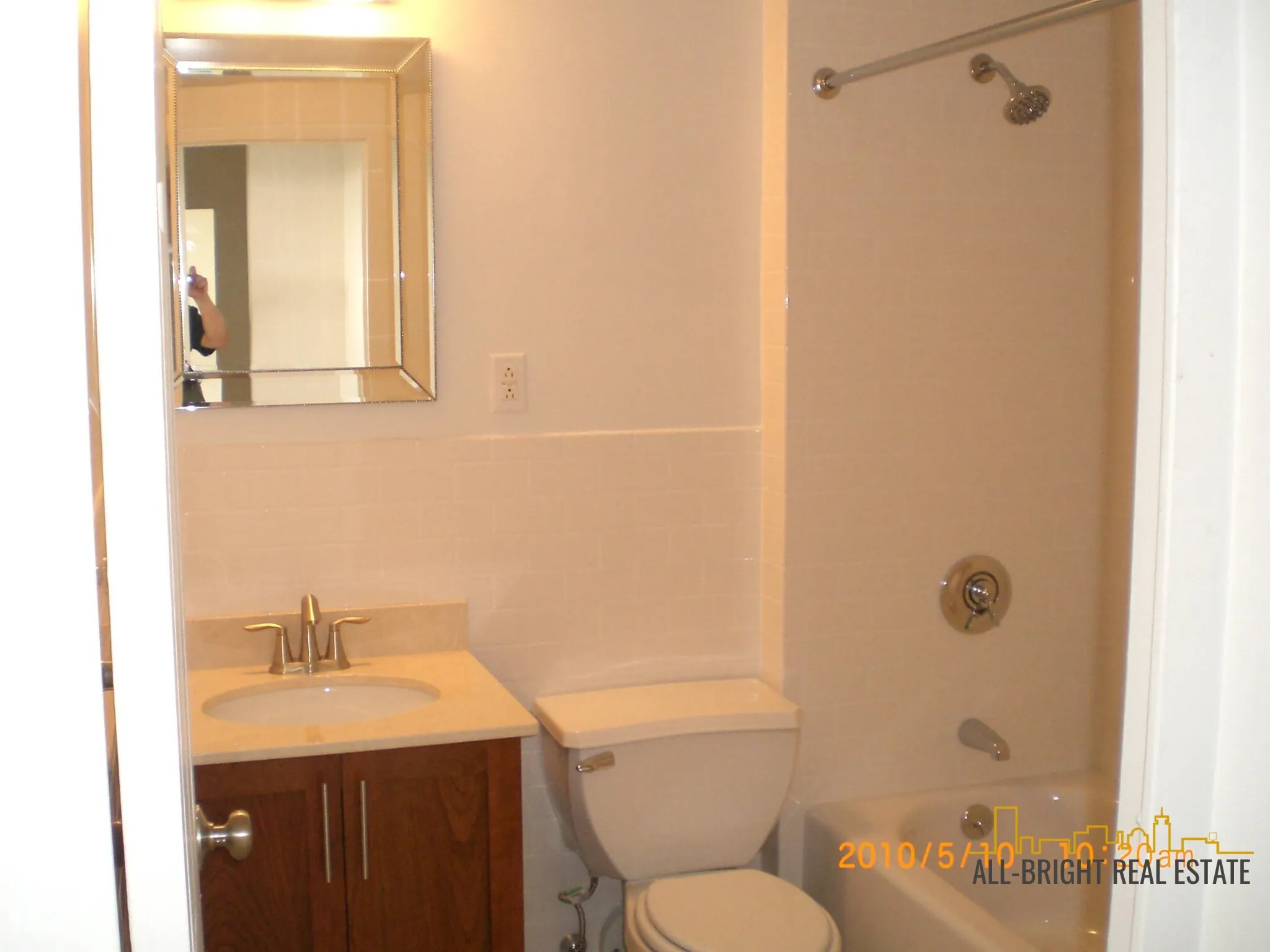 3 bed, 2 bath apartment for rent at 1575 Tremont St Unit Penthouse, Mission Hill — photo 5 of 15