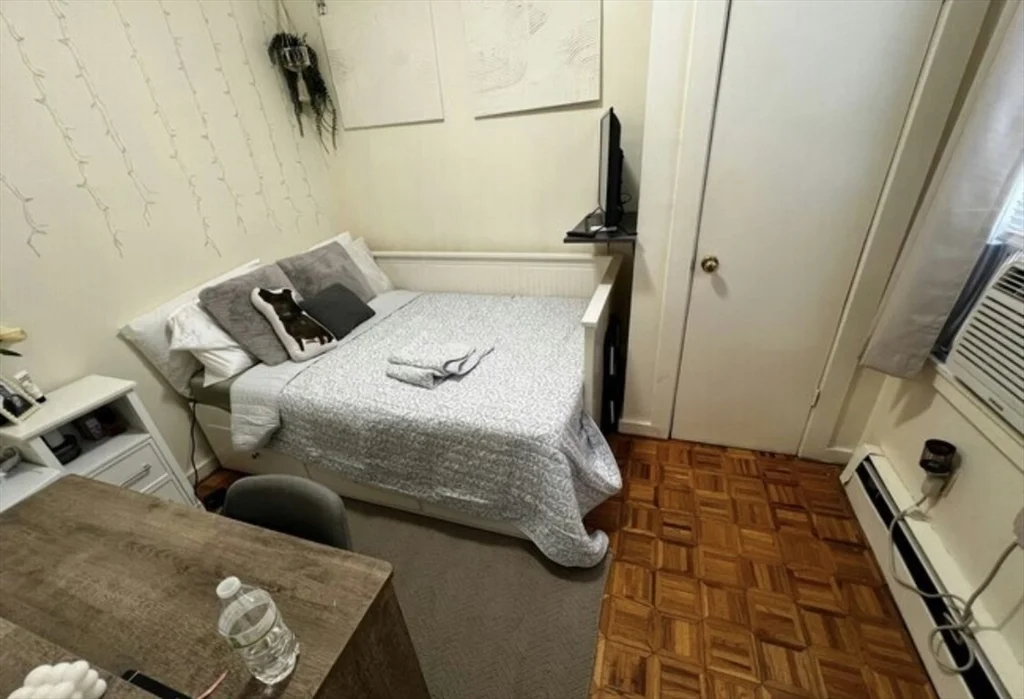 3 bed, 1 bath apartment for rent at 1576 Tremont St Unit 3, Mission Hill — photo 10 of 14