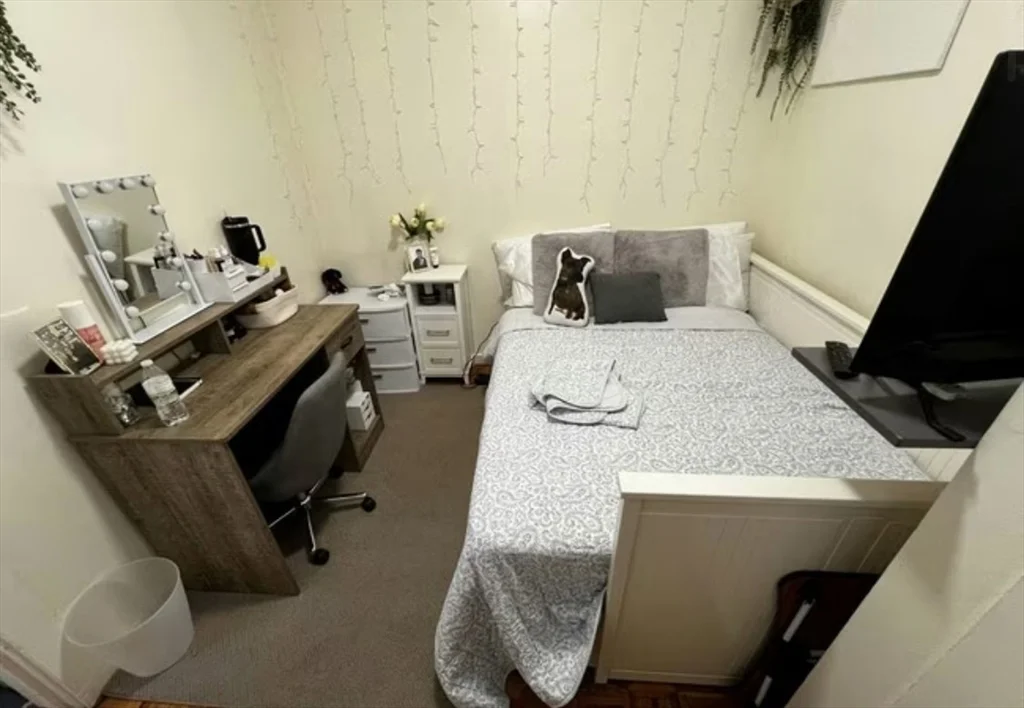 3 bed, 1 bath apartment for rent at 1576 Tremont St Unit 3, Mission Hill — photo 11 of 14