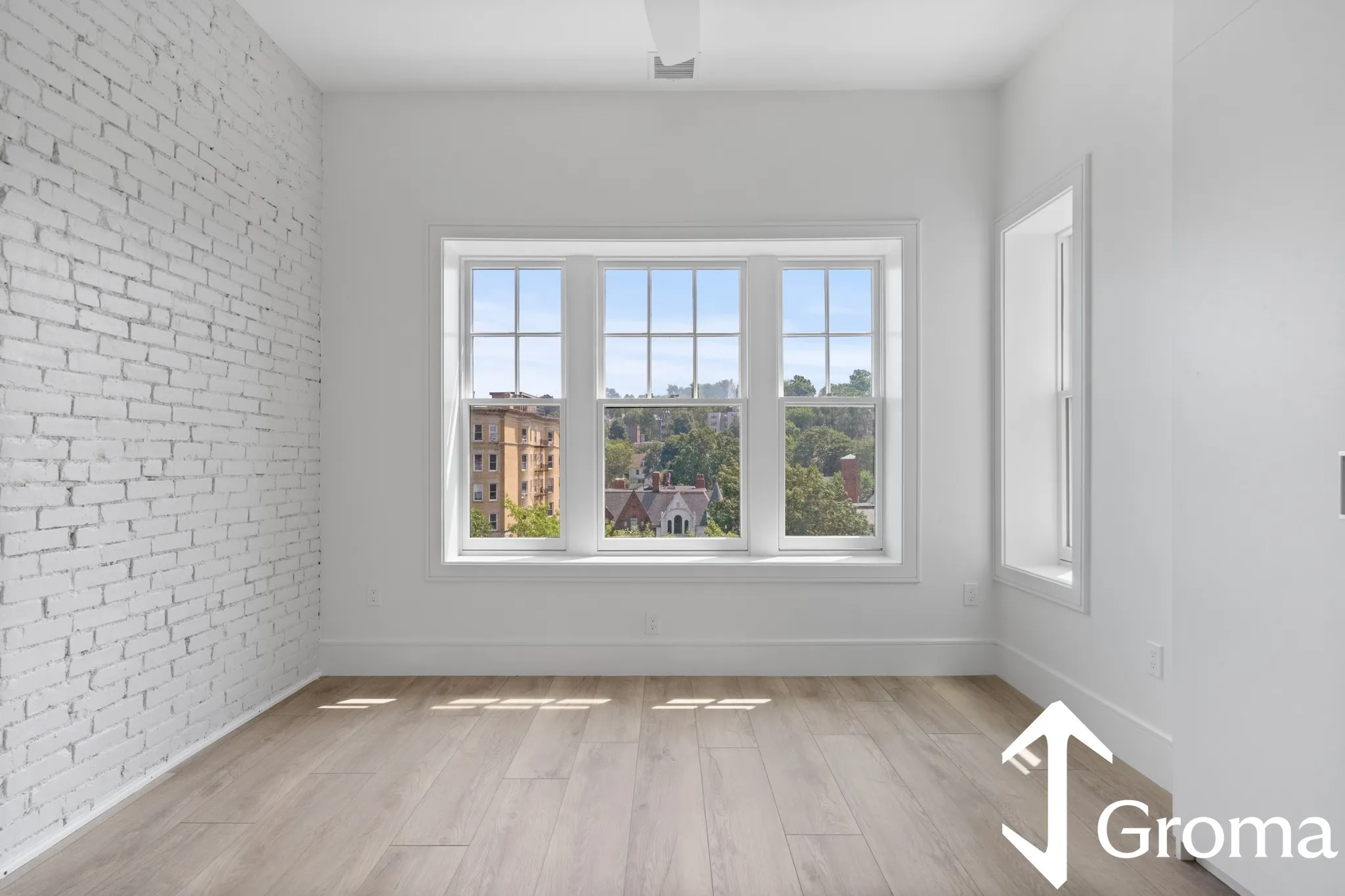 4 bed, 4+ bath apartment for rent at 1578 Beacon St Unit 202, Corey Hill — photo 6 of 19