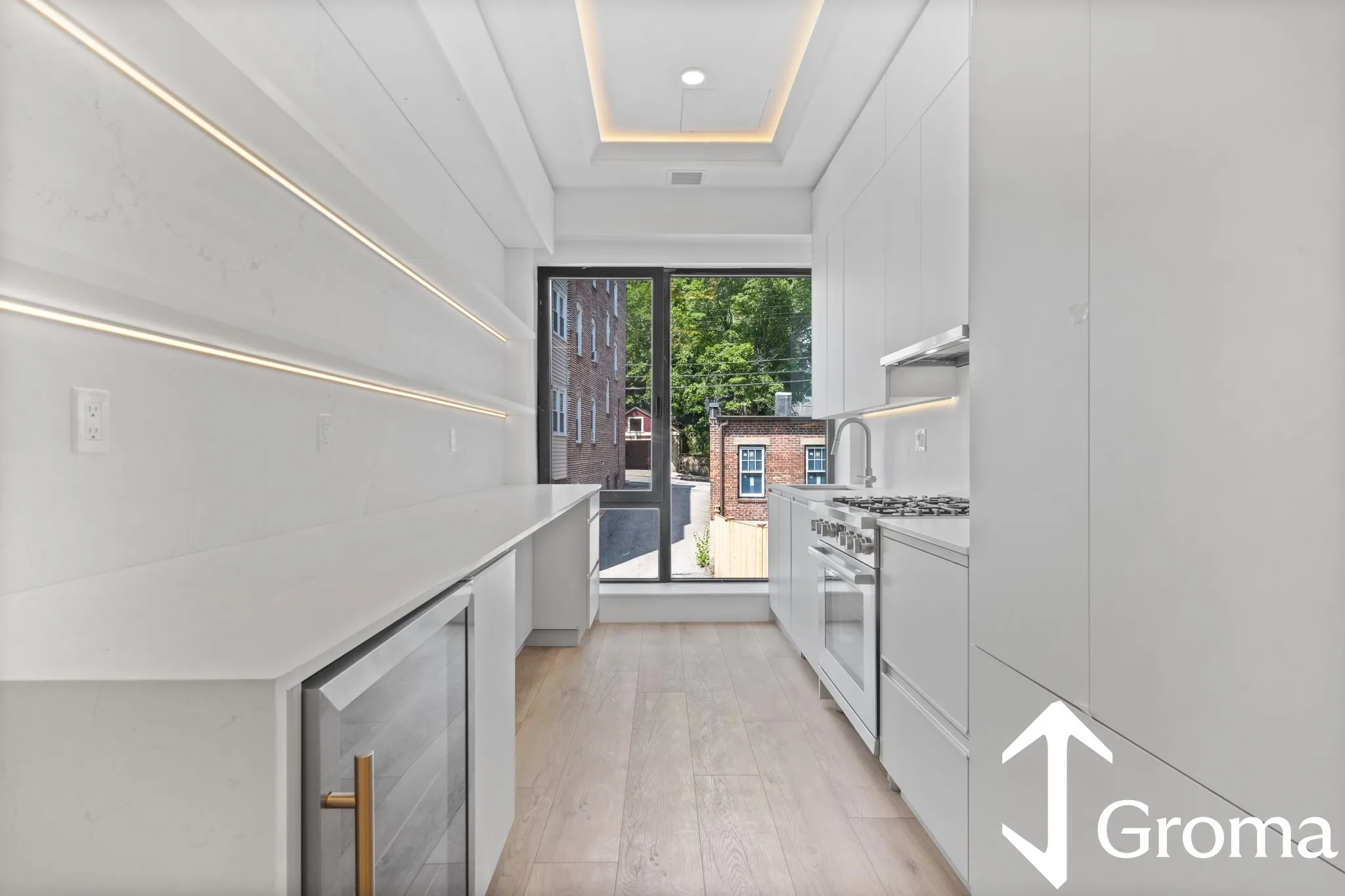 4 bed, 4+ bath apartment for rent at 1578 Beacon St Unit 202, Corey Hill — photo 2 of 19