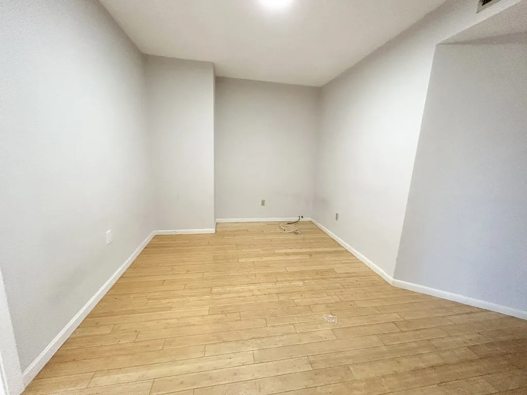 4 bed, 1 bath apartment for rent at 1578 Tremont St Unit 4, Mission Hill — photo 5 of 9