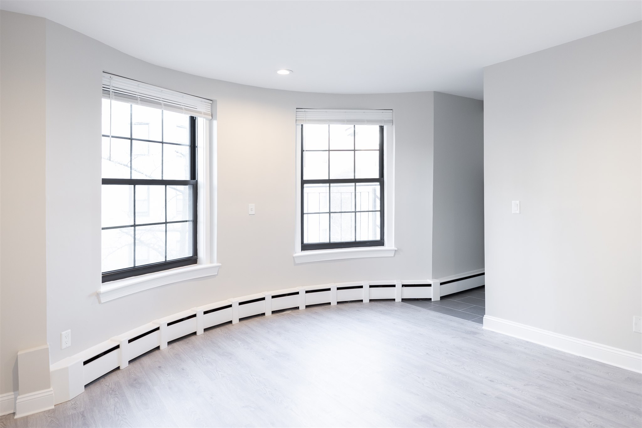 Studio bed, 1 bath apartment for rent at 158-161 Saint Botolph Unit 8, Back Bay — photo 9 of 12