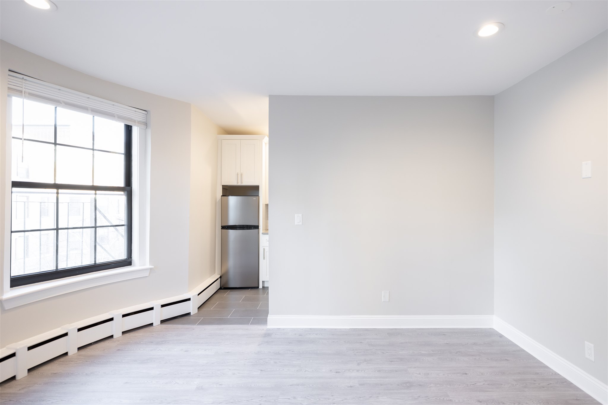 Studio bed, 1 bath apartment for rent at 158-161 Saint Botolph Unit 8, Back Bay — photo 10 of 12