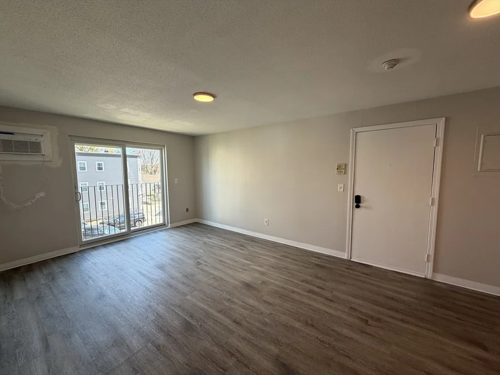 2 bed, 1 bath apartment for rent at 158-162 Water Unit 11, Lawrence — photo 6 of 14