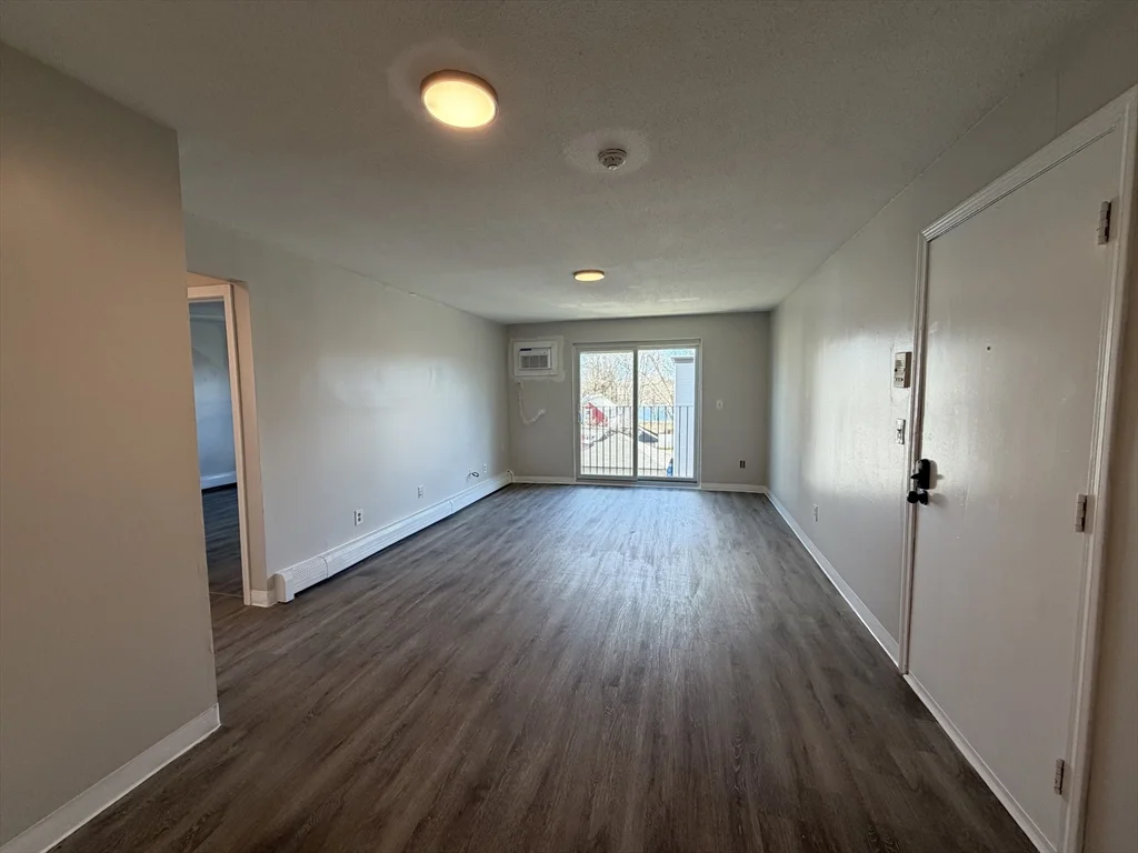 2 bed, 1 bath apartment for rent at 158-162 Water Unit 11, Lawrence — photo 5 of 14