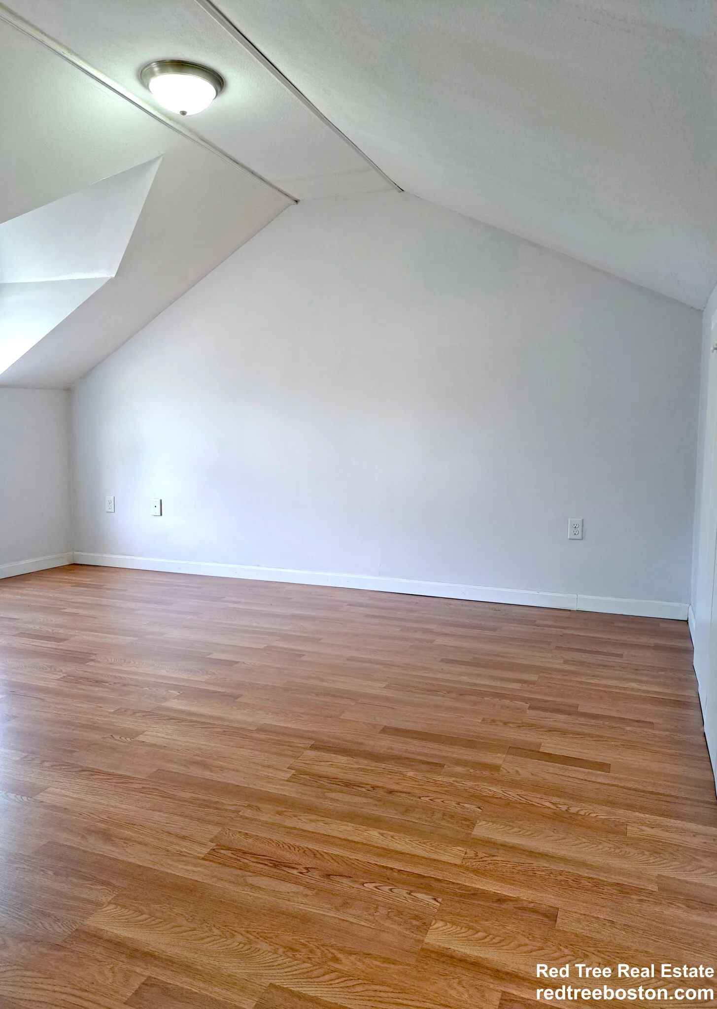 4 bed, 2.5 bath apartment for rent at 158 Baker St Unit 1, West Roxbury — photo 23 of 25