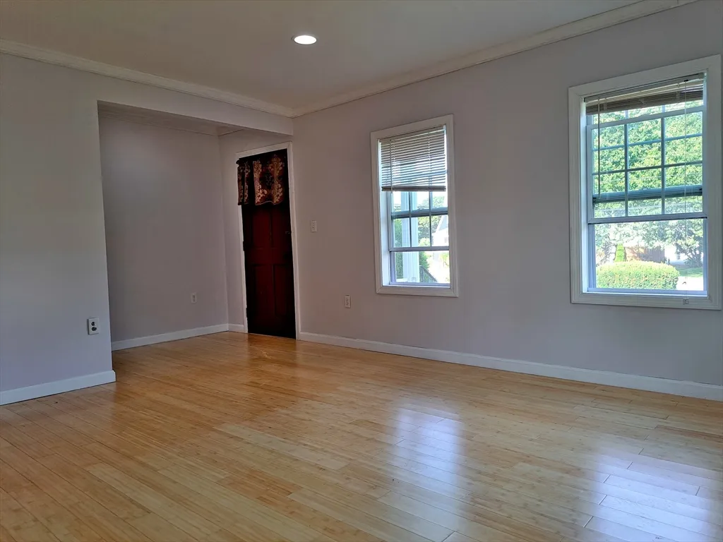 4 bed, 2 bath apartment for rent at 158 Baker St Unit HOUSE, West Roxbury — photo 20 of 31