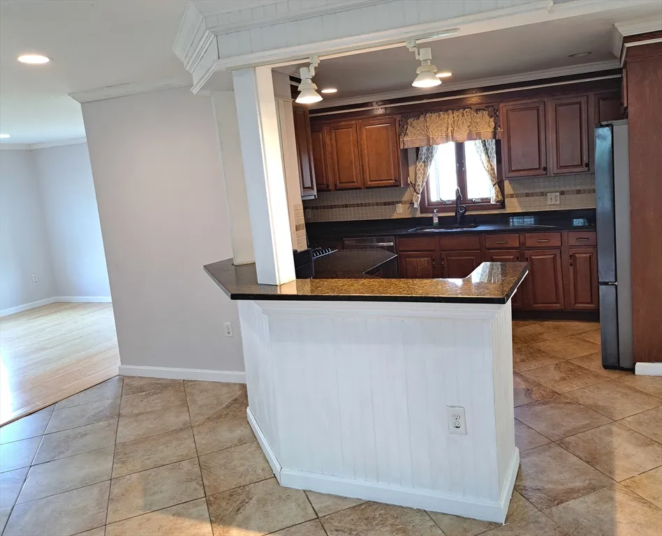 4 bed, 2 bath apartment for rent at 158 Baker St Unit HOUSE, West Roxbury — photo 15 of 31