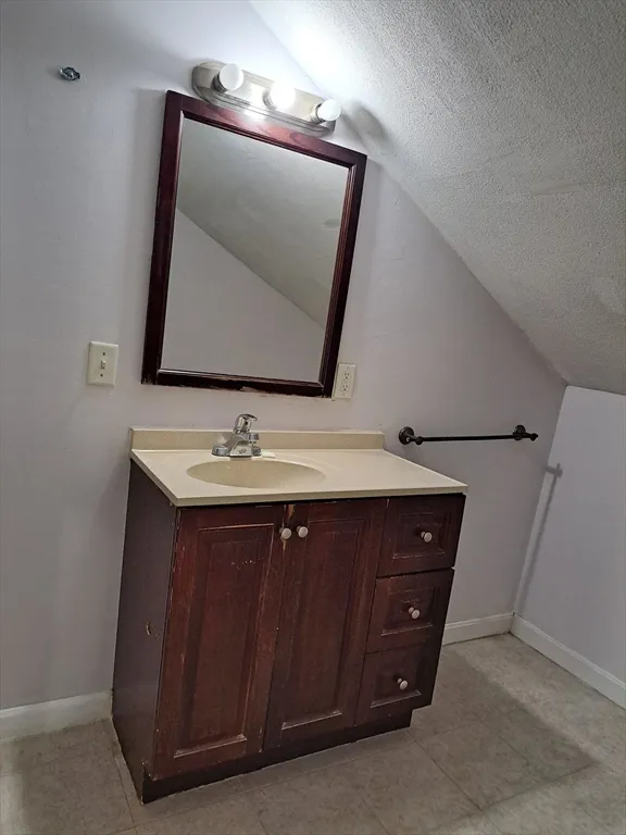 4 bed, 2 bath apartment for rent at 158 Baker St Unit HOUSE, West Roxbury — photo 25 of 31