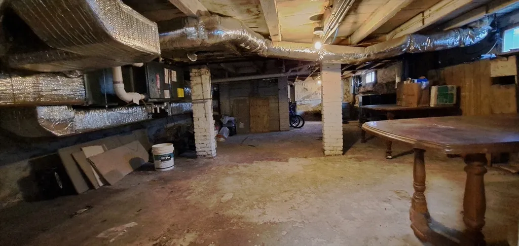 4 bed, 2 bath apartment for rent at 158 Baker St Unit HOUSE, West Roxbury — photo 31 of 31
