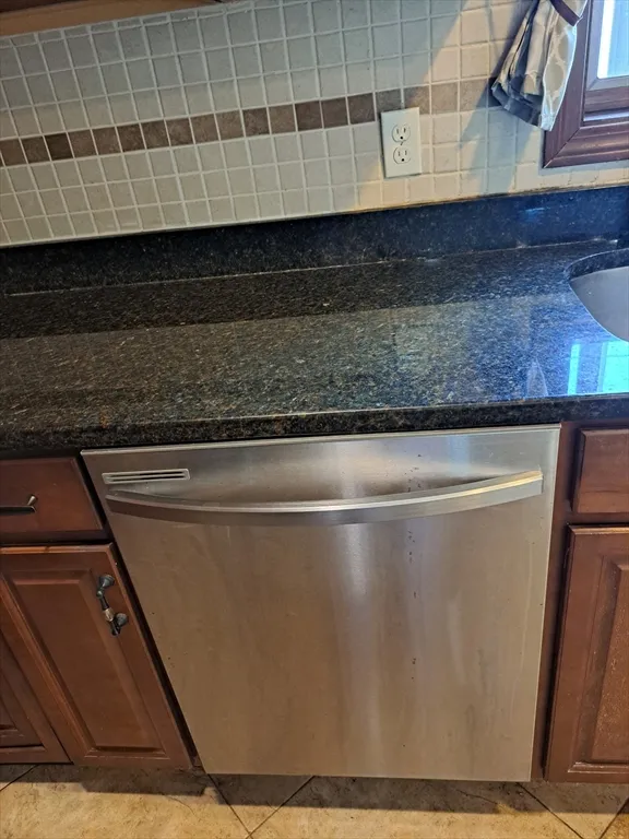 4 bed, 2 bath apartment for rent at 158 Baker St Unit HOUSE, West Roxbury — photo 13 of 31