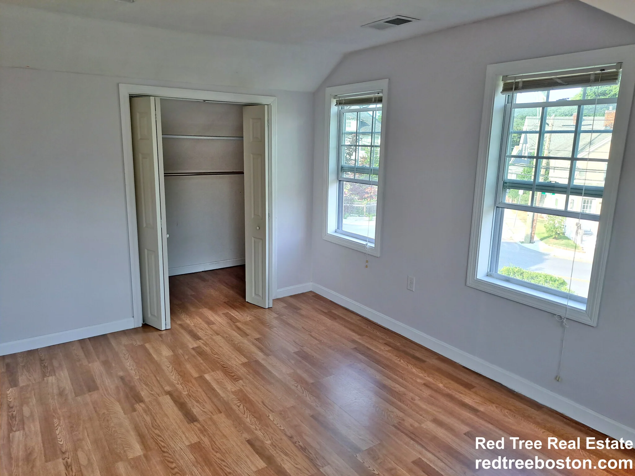 4 bed, 2.5 bath apartment for rent at 158 Baker St, West Roxbury — photo 18 of 30
