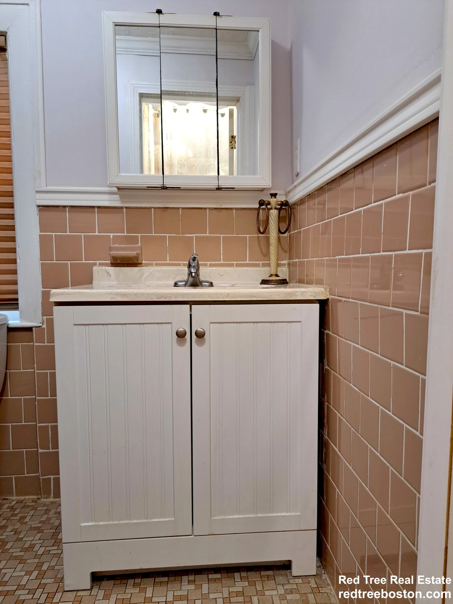 4 bed, 2.5 bath apartment for rent at 158 Baker St, West Roxbury — photo 13 of 30
