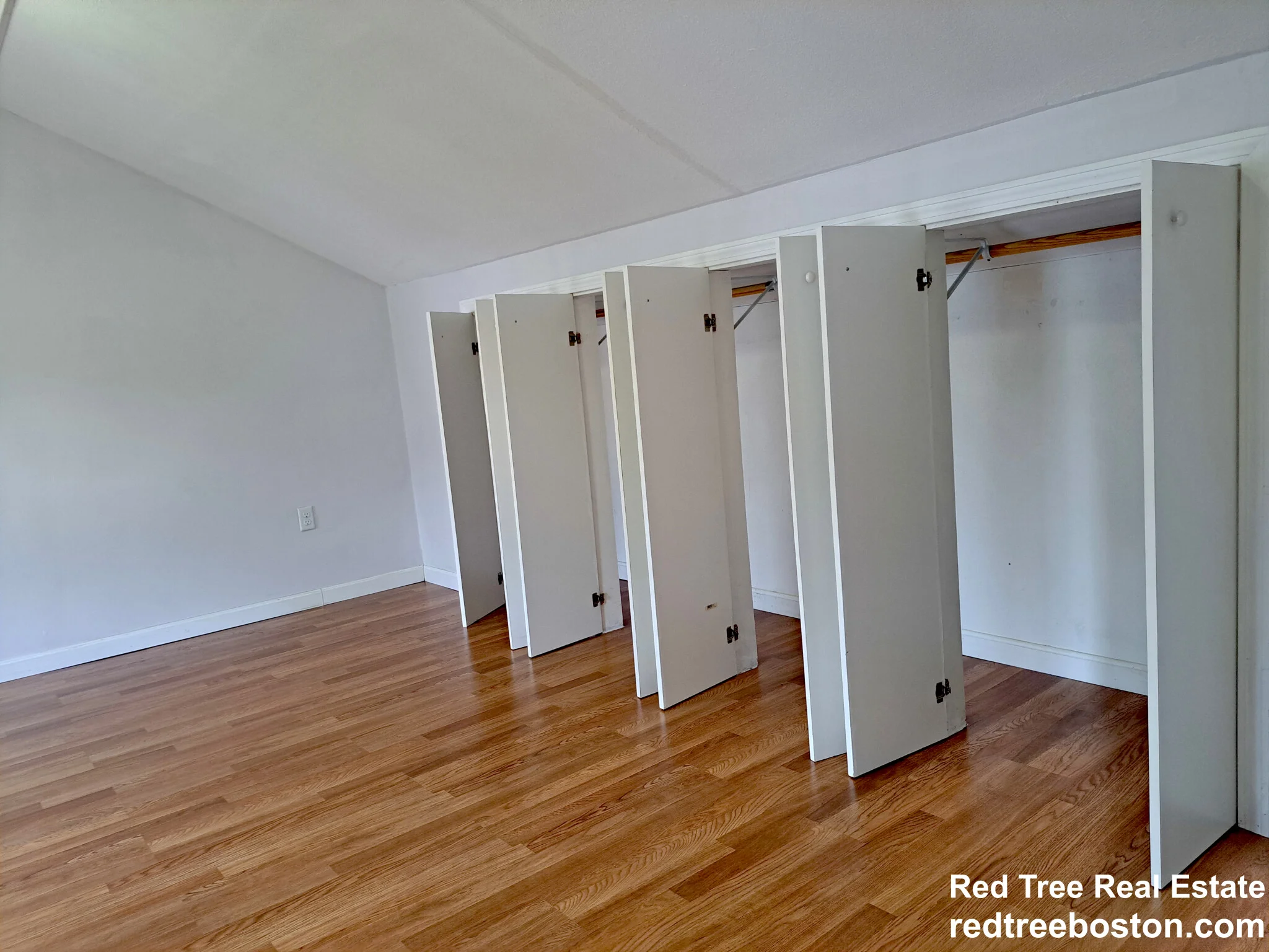 4 bed, 2.5 bath apartment for rent at 158 Baker St, West Roxbury — photo 24 of 30