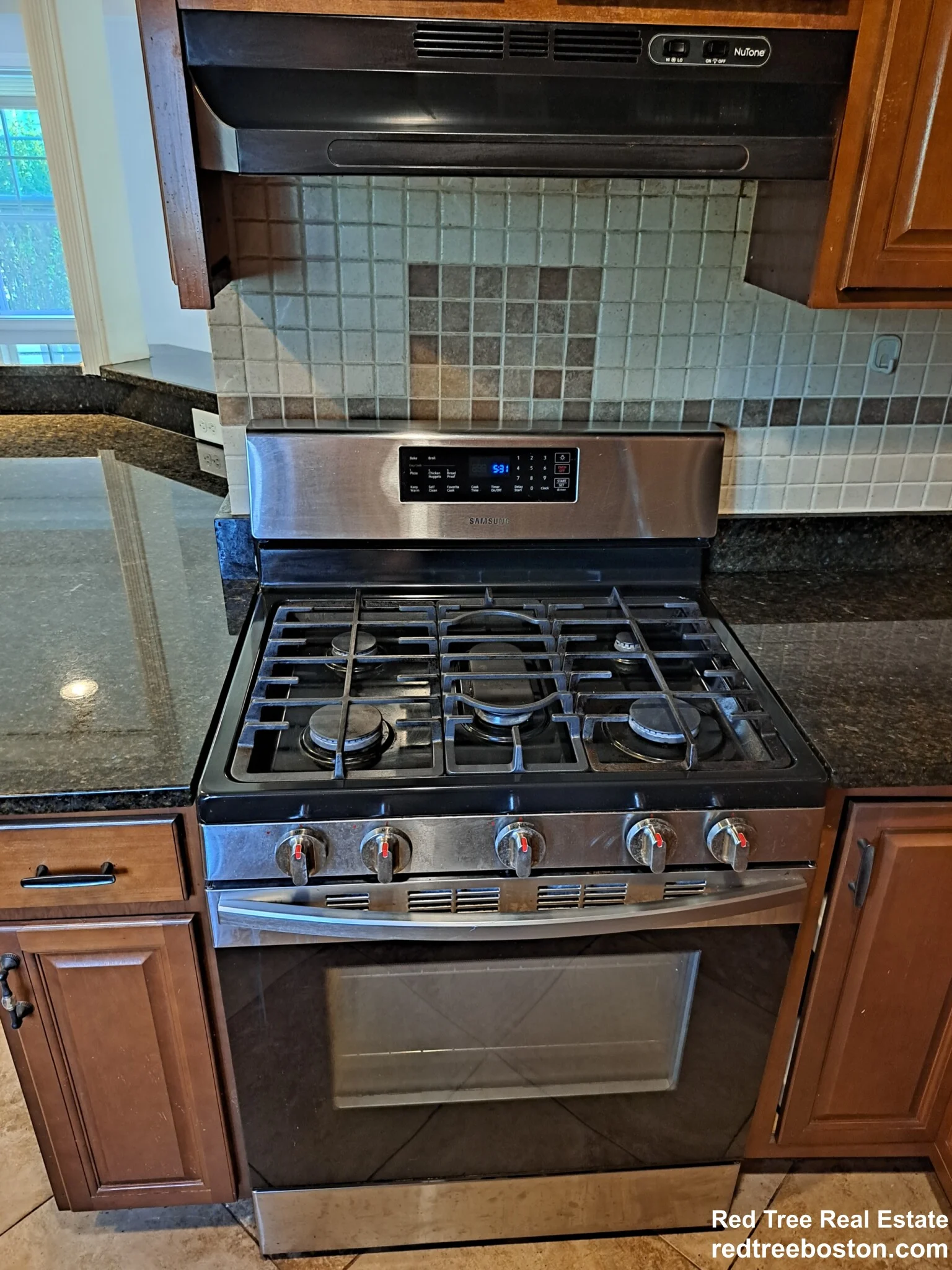 4 bed, 2.5 bath apartment for rent at 158 Baker St, West Roxbury — photo 9 of 30