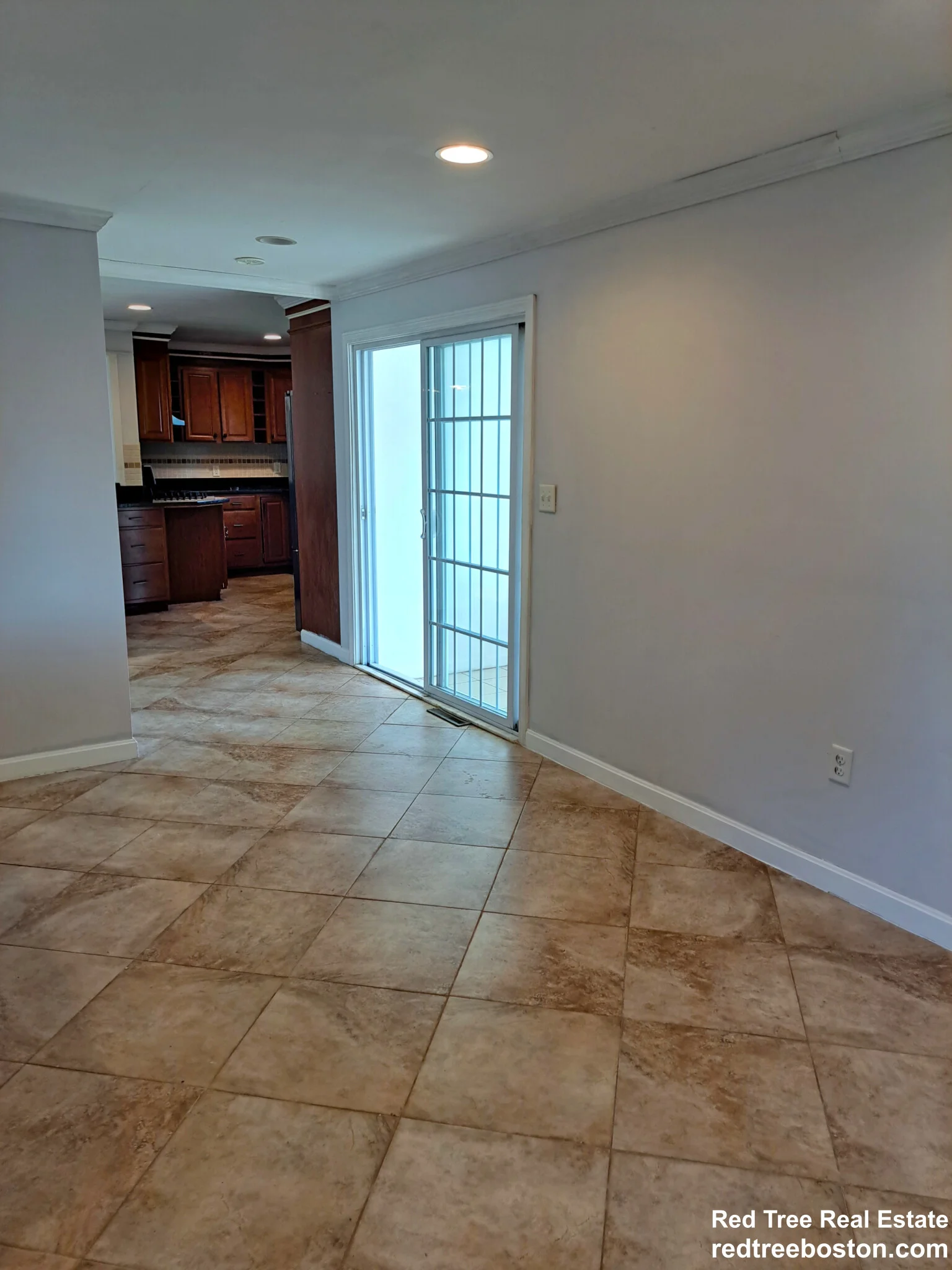 4 bed, 2.5 bath apartment for rent at 158 Baker St, West Roxbury — photo 12 of 30