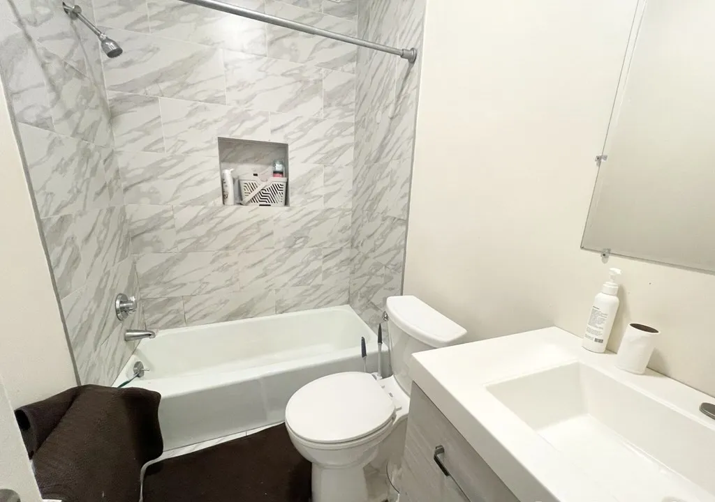 4 bed, 1 bath apartment for rent at 158 Boston St Unit 3, Boston — photo 9 of 9