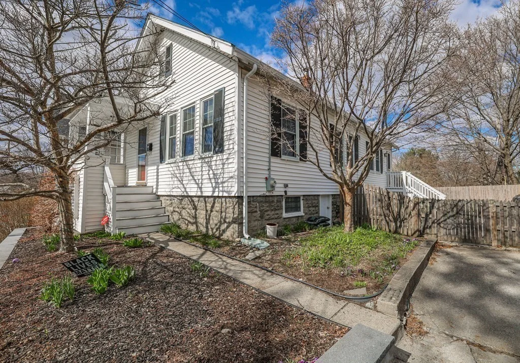 2 bed, 1 bath apartment for rent at 158 Durnell Ave, Roslindale
