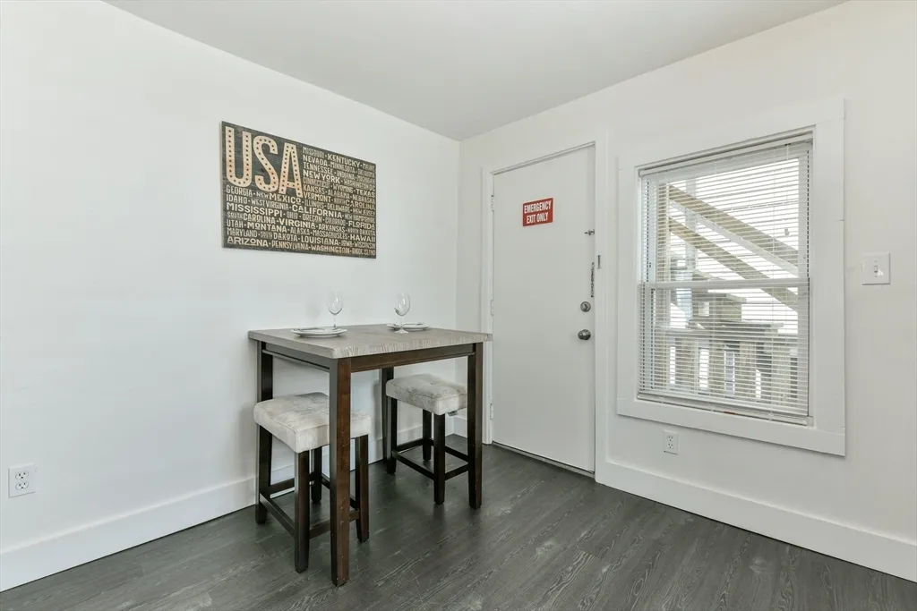 1 bed, 1 bath apartment for rent at 158 Everett St Unit 2, East Boston — photo 3 of 5