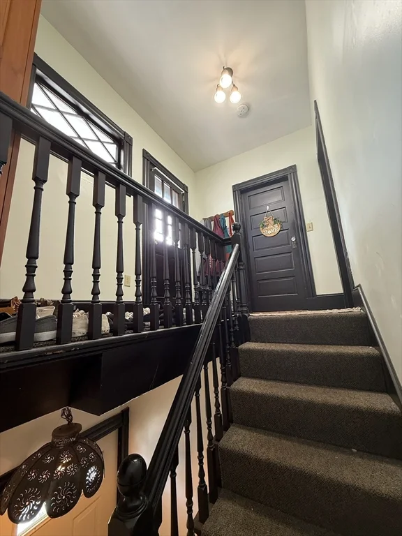 3 bed, 1 bath apartment for rent at 158 Grove St Unit 2, Haverhill — photo 2 of 18