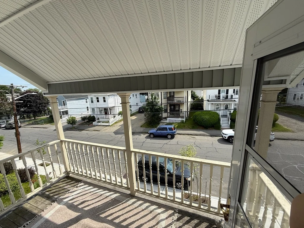 3 bed, 1 bath apartment for rent at 158 Grove St Unit 2, Haverhill — photo 4 of 18
