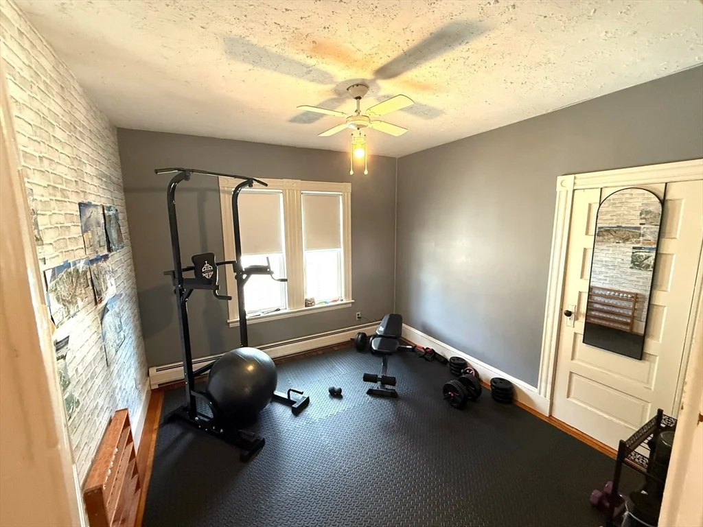 3 bed, 1 bath apartment for rent at 158 Grove St Unit 2, Haverhill — photo 16 of 18