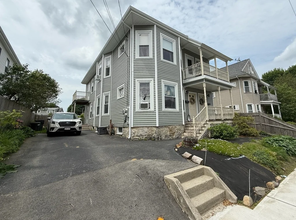 3 bed, 1 bath apartment for rent at 158 Grove St Unit 2, Haverhill — photo 1 of 18