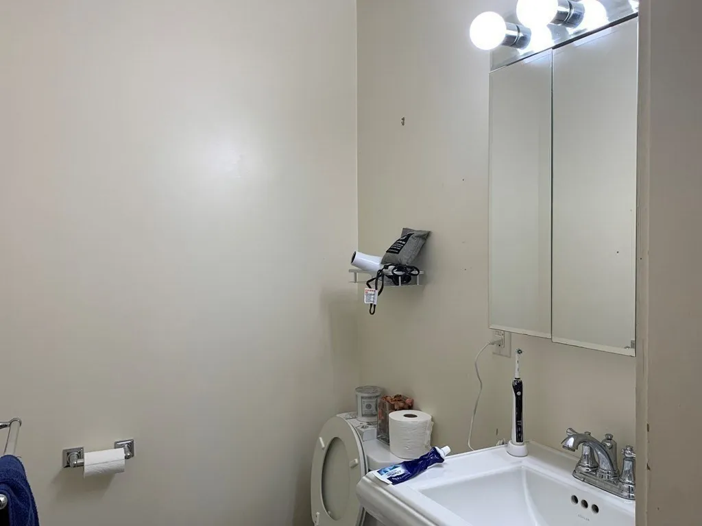 2 bed, 1.5 bath apartment for rent at 158 Hampshire St Unit 2, Inman Square — photo 8 of 10