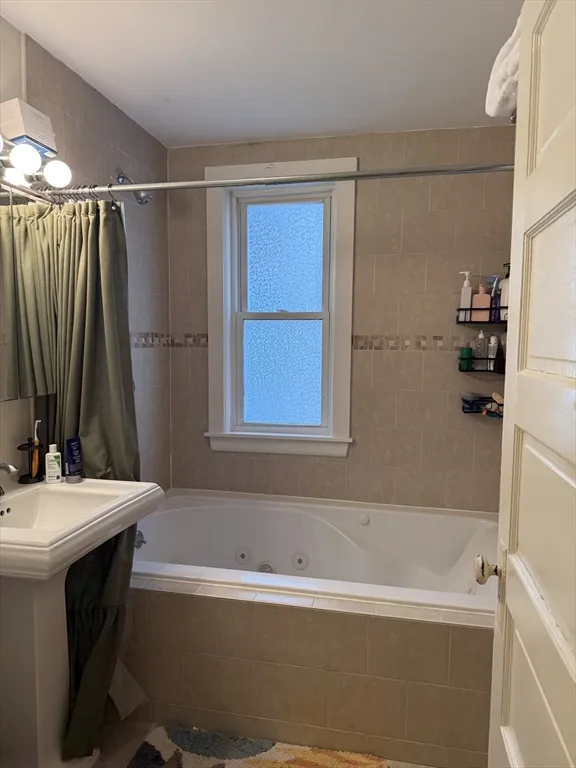 2 bed, 1.5 bath apartment for rent at 158 Hampshire St Unit 2, Inman Square — photo 9 of 10